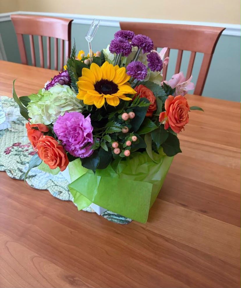 Signature Mixed Bloom Fresh Bouquet in Gift Wrap