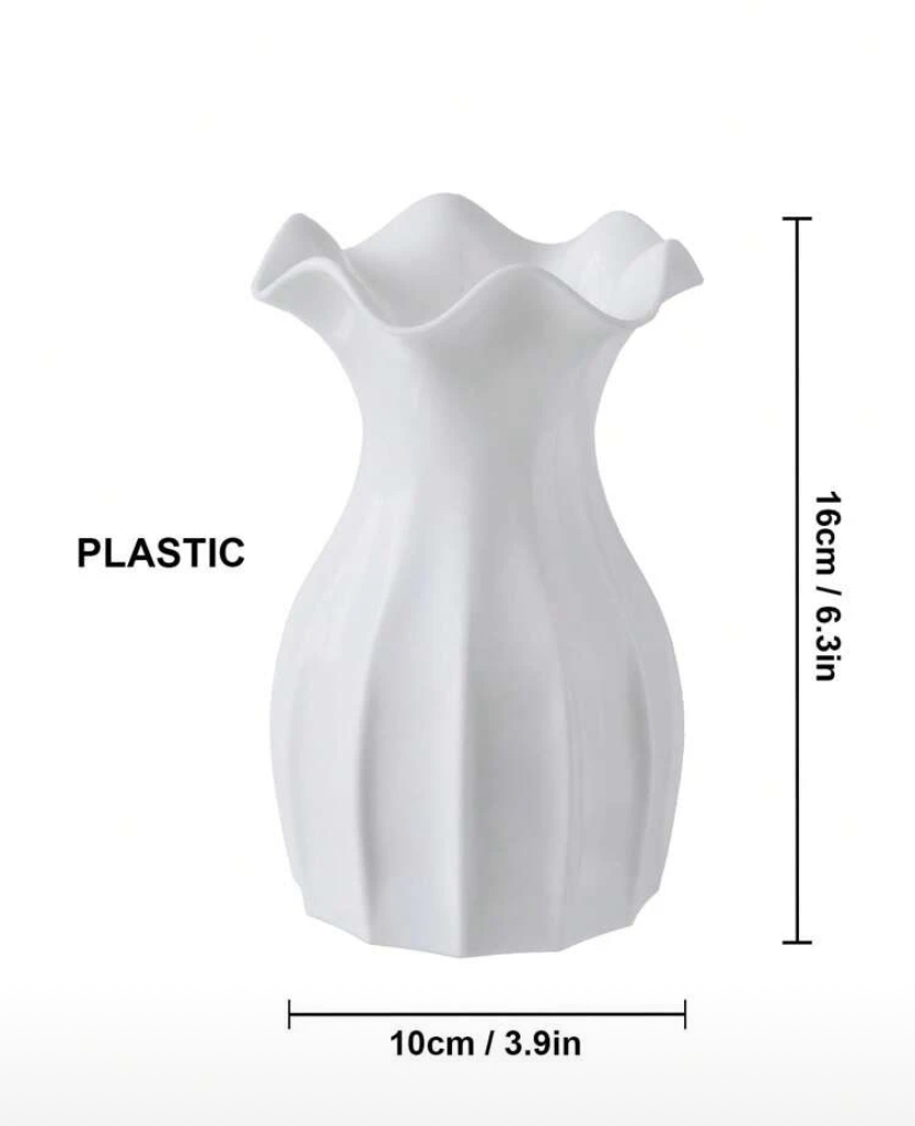 Ruffle Petal Flower Vase — White 16cm